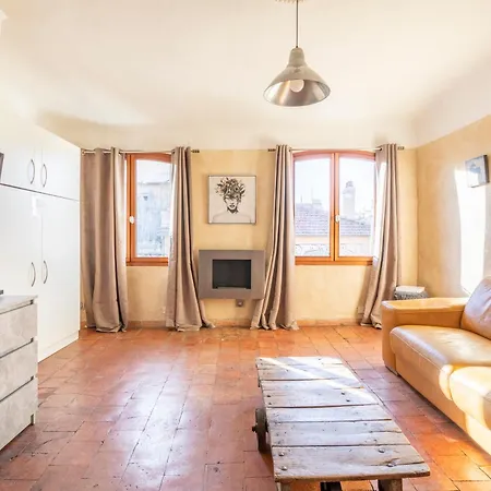 Authentique Aixois Apartment *